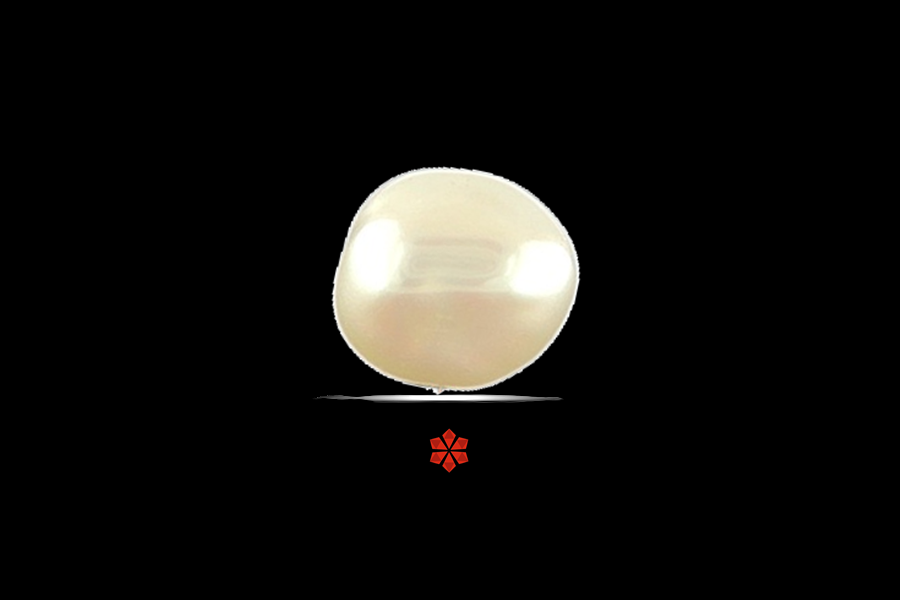 Pearl 6x5 MM 1.2 carats